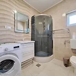 شقة Dijana لوبار