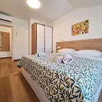 Dijana 아파트