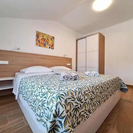 Dijana Apartment Lopar