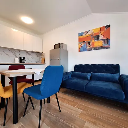 Dijana Apartment *